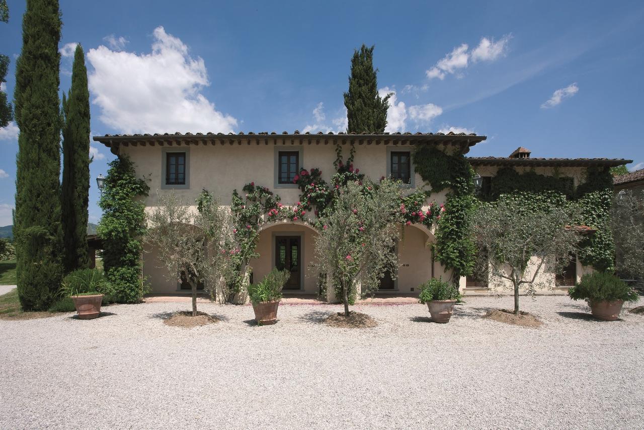 Monsignor Della Casa Country & 4*