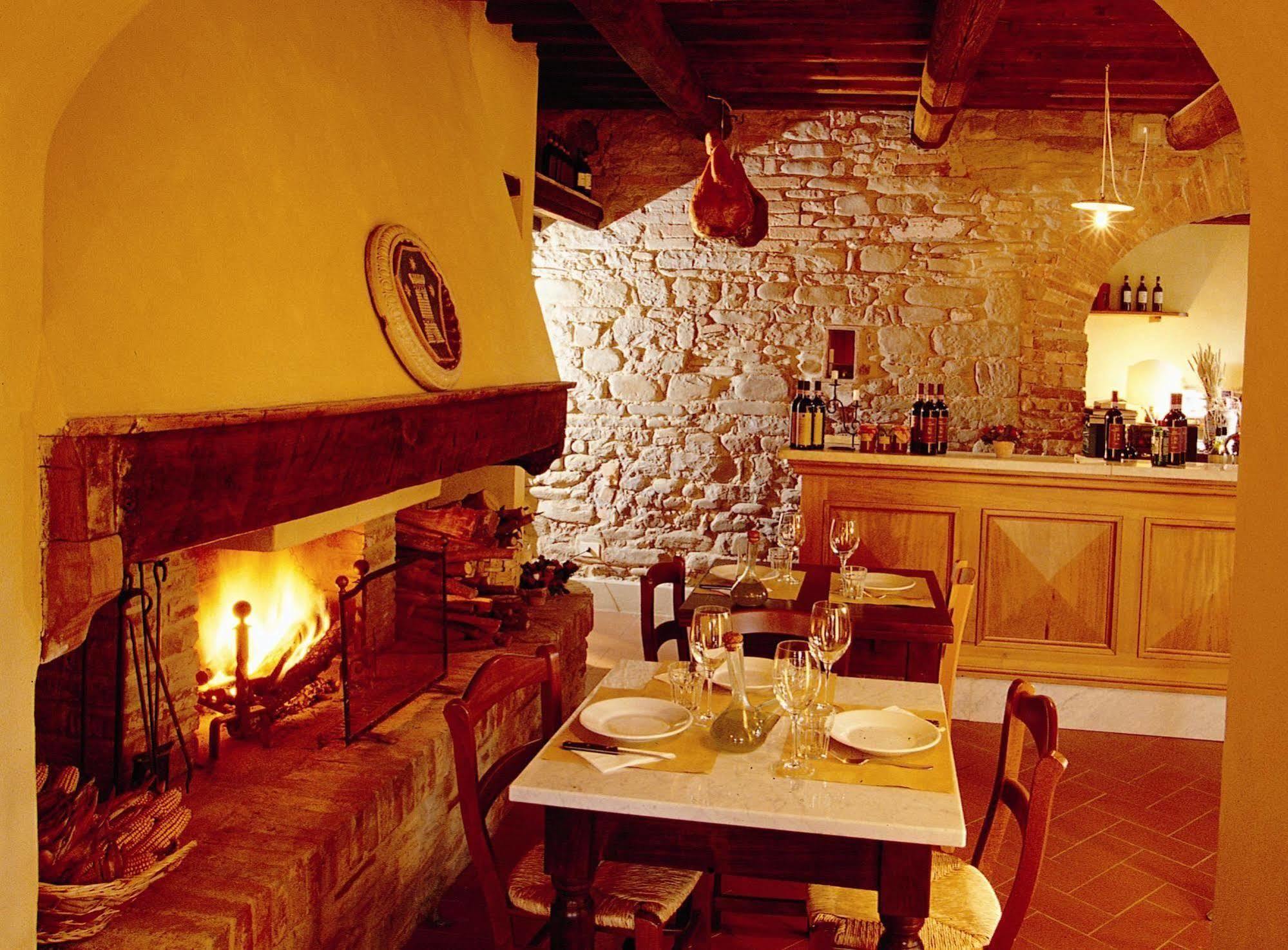 Hotel Monsignor Della Casa Country &